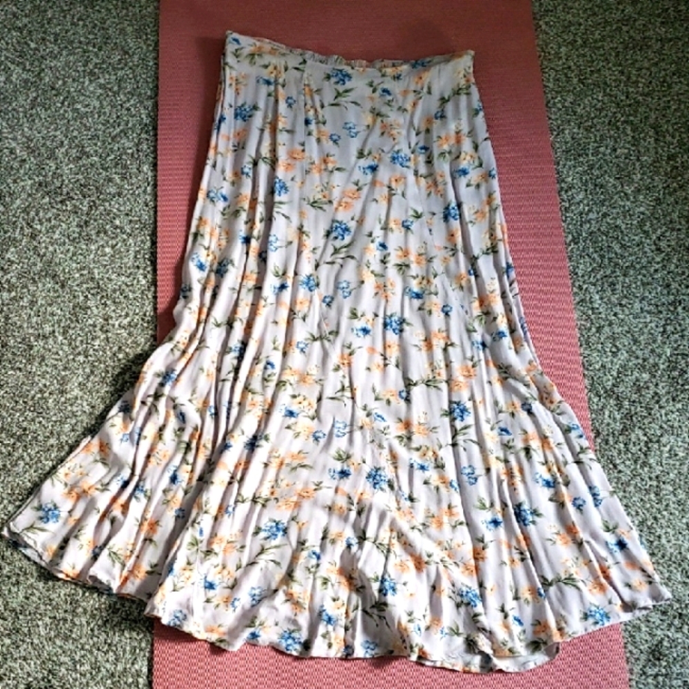 American Eagle Flowy Maxi Skirt